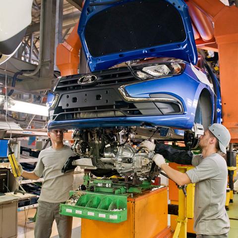 «Автоваз» приостановит производство автомобилей